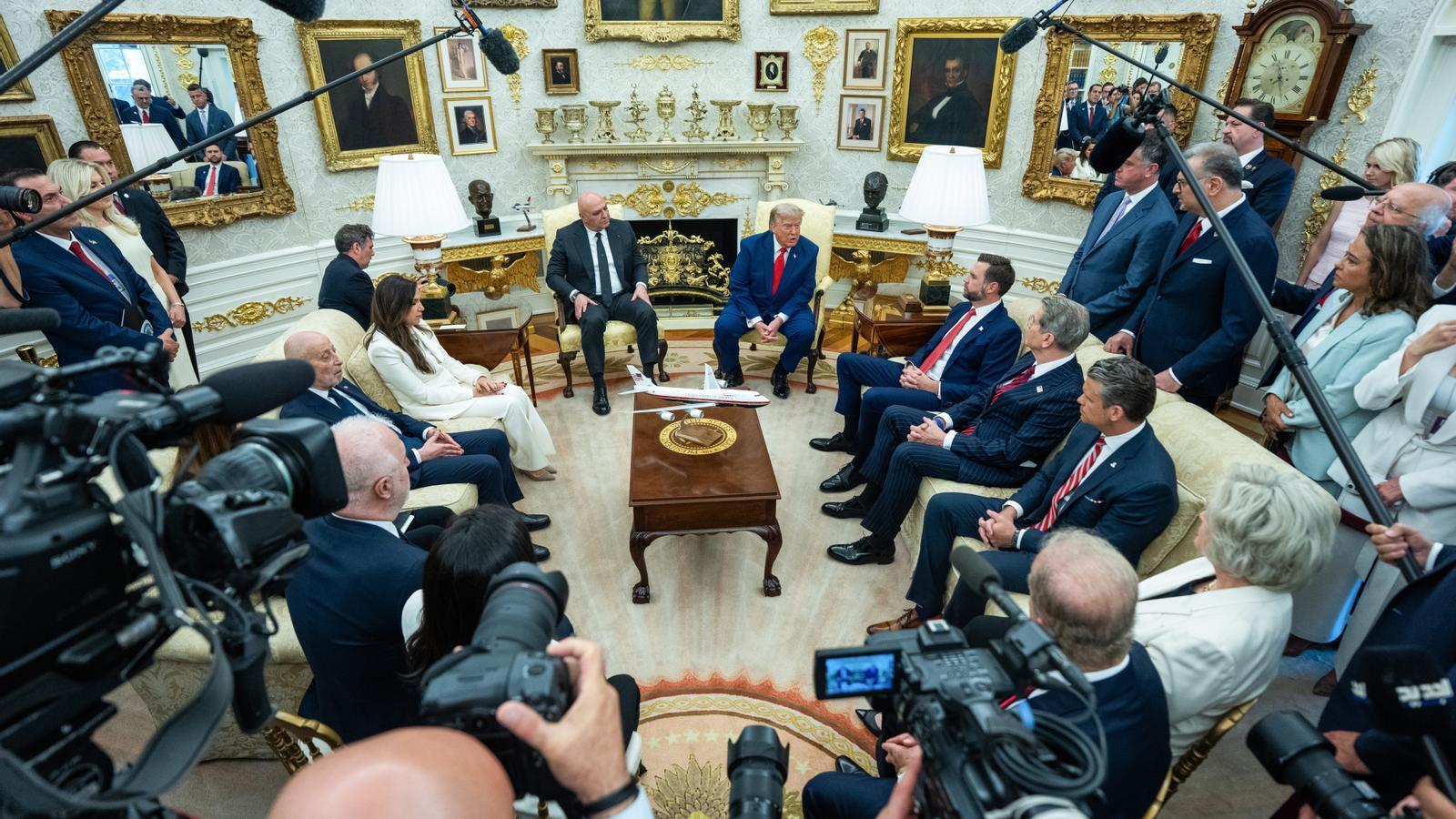 Donald Trump y su homólogo libanés, Joseph Aoun, este martes en la Casa Blanca.