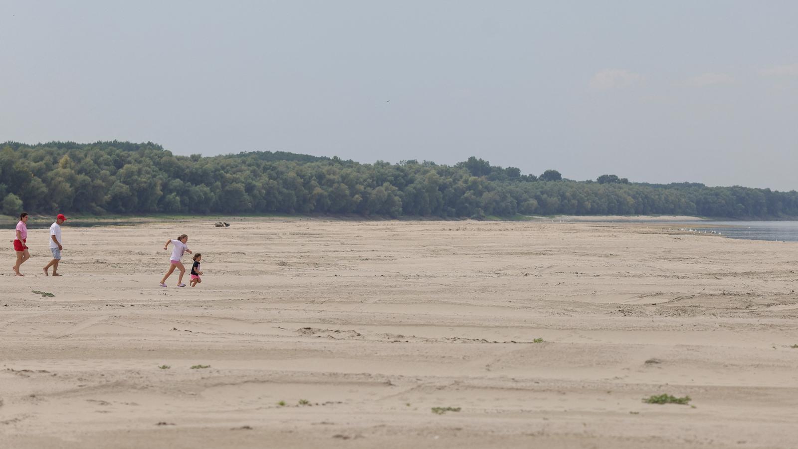 El río Danubio en Rumanía, en su nivel más bajo en tres décadas.