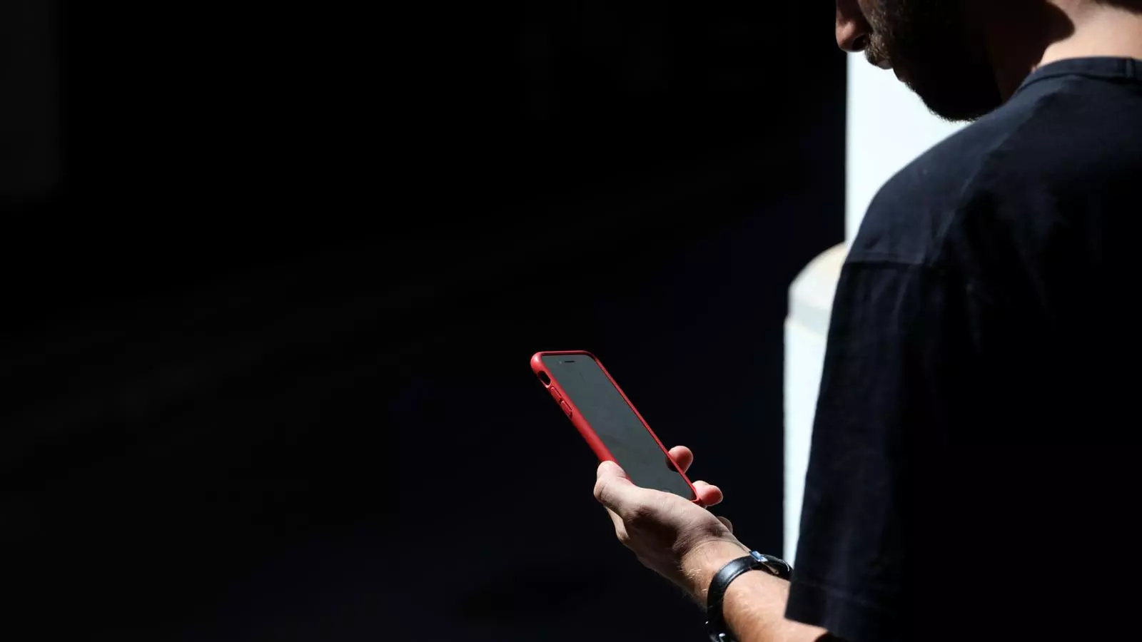 El concepte 'sadfishing' es va popularitzar el 2019 i el va encunyar l’escriptora Rebecca Reid.