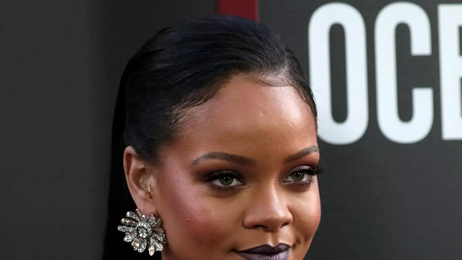 Des de fa anys Rihanna té una relació problemàtica amb el seu pare