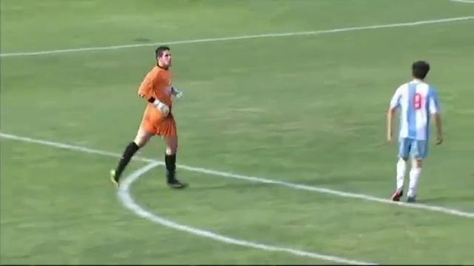 El porter de l'Alcúdia marxa un gol de xilena en el darrer minut