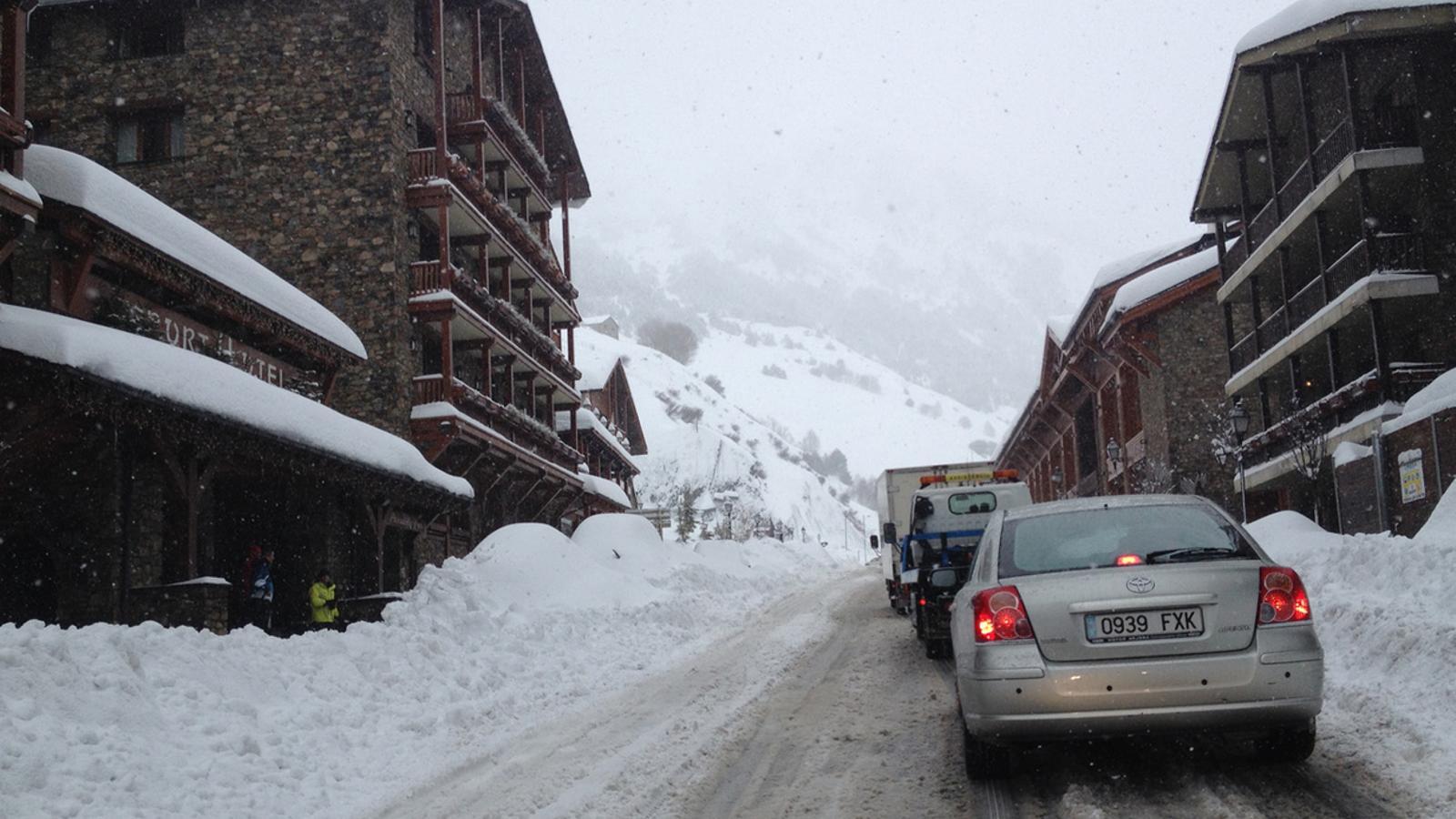 Retencions a Soldeu aquest dijous al matí / M.T.
