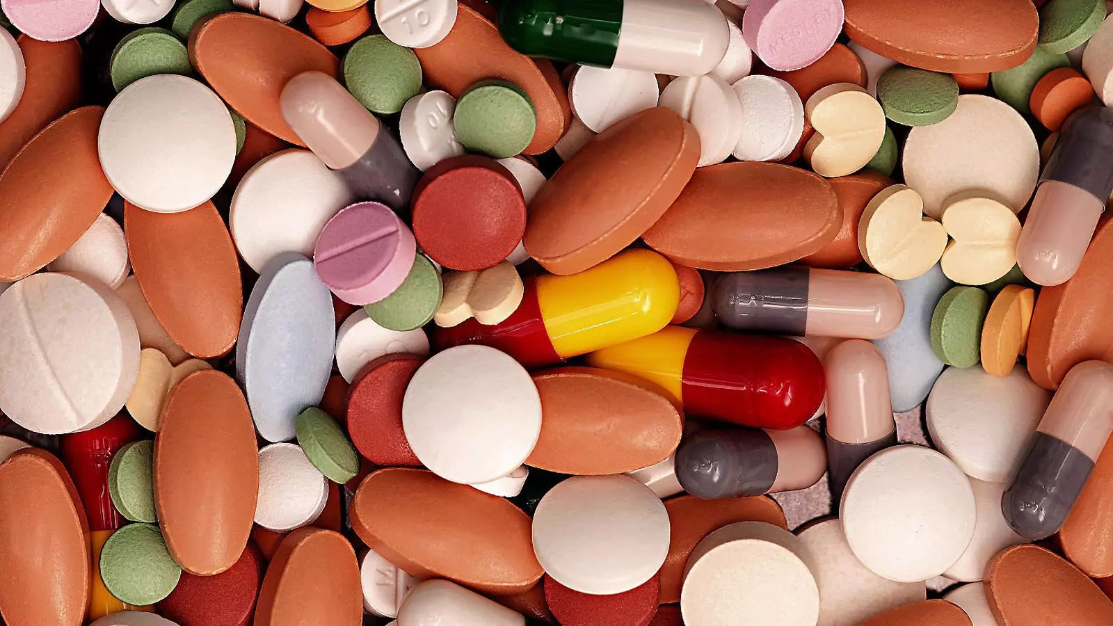 La sobremedicació pot tenir com a conseqüència un problema de salut pública.