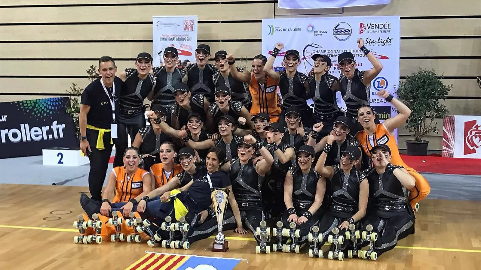 Anar al Mundial gràcies a l’ajuda dels veïns