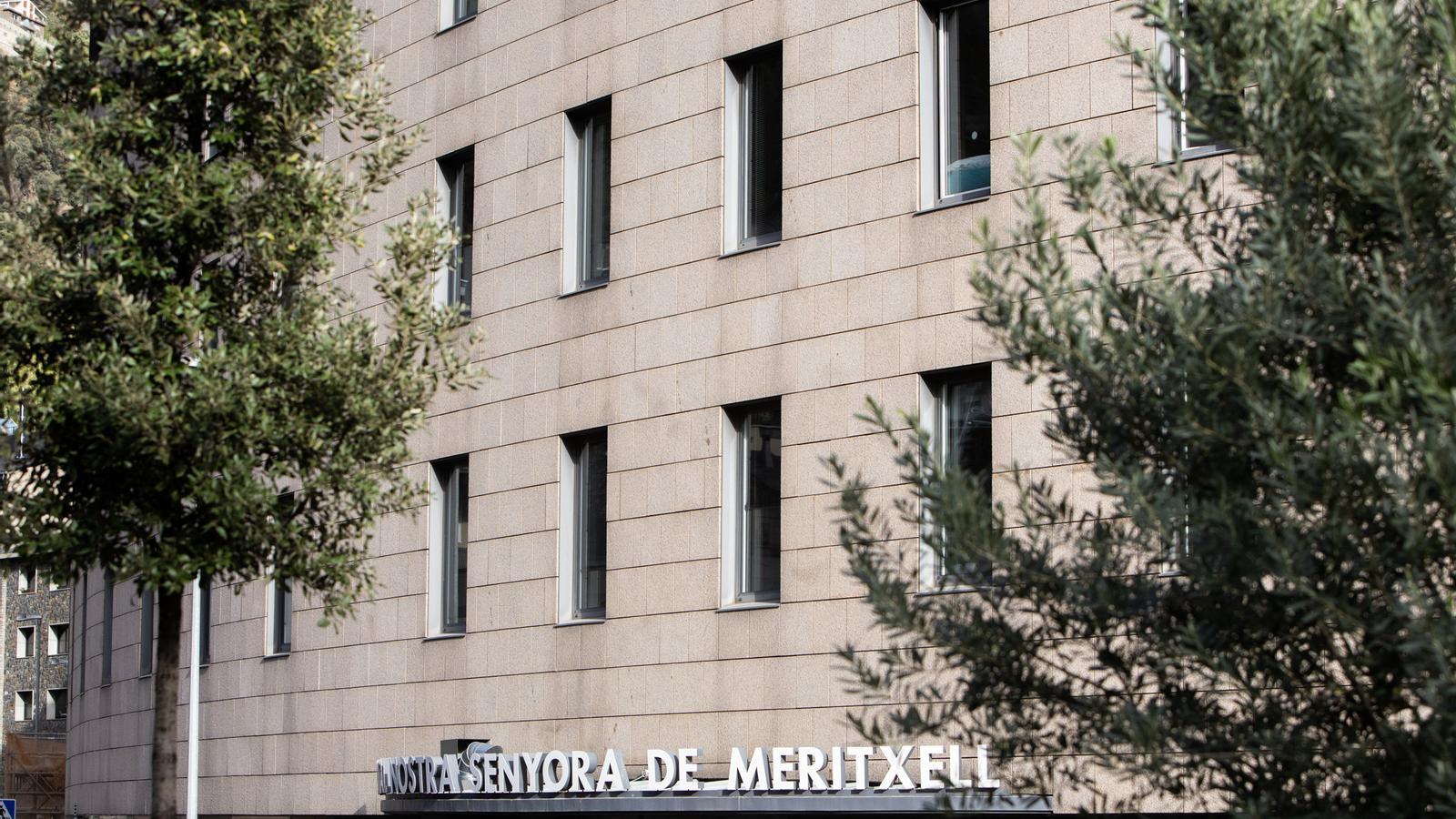 Façana de l'Hospital Nostra Senyora de Meritxell.