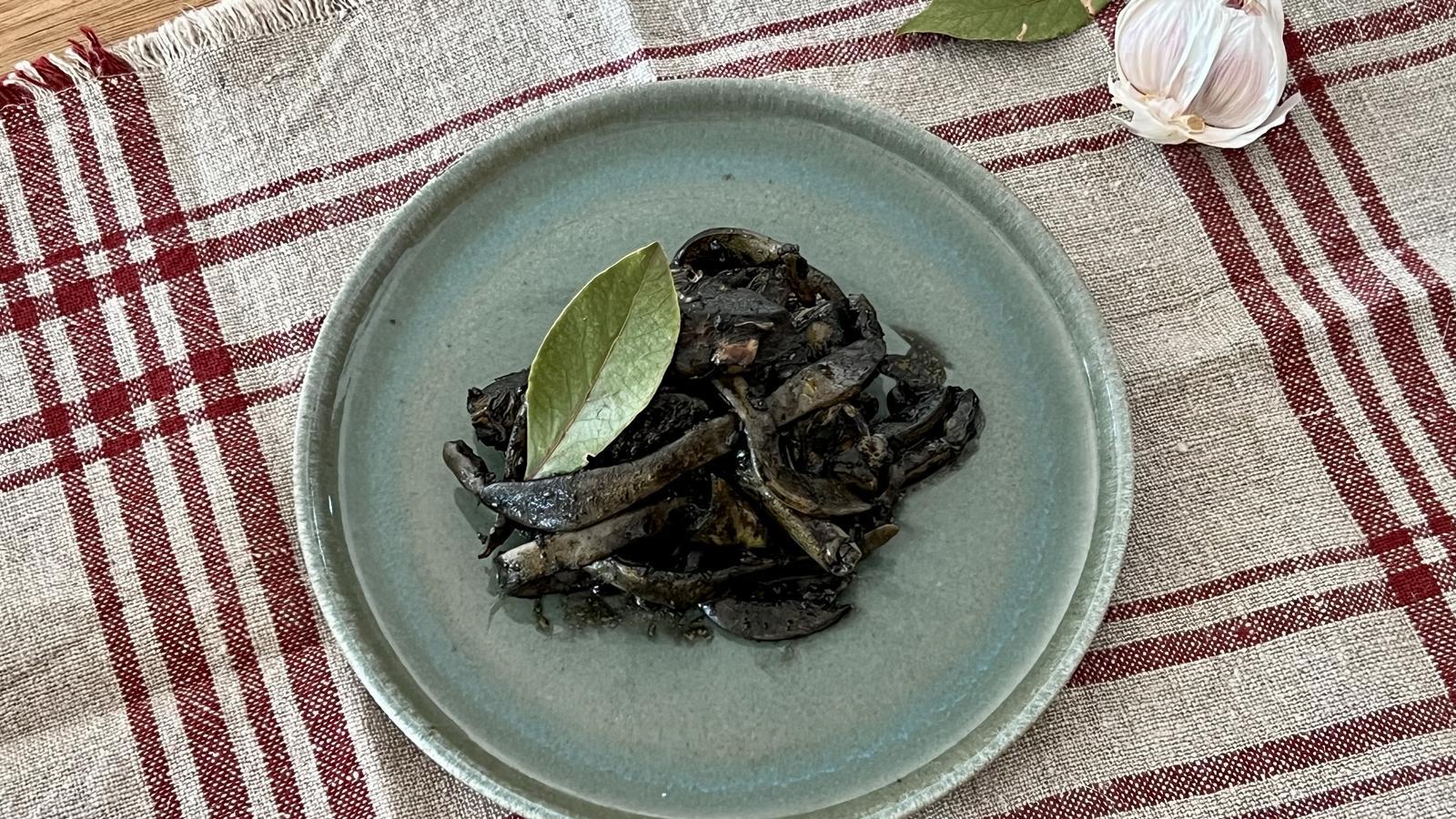 Squid version with Pitiusan soot made with cuttlefish.