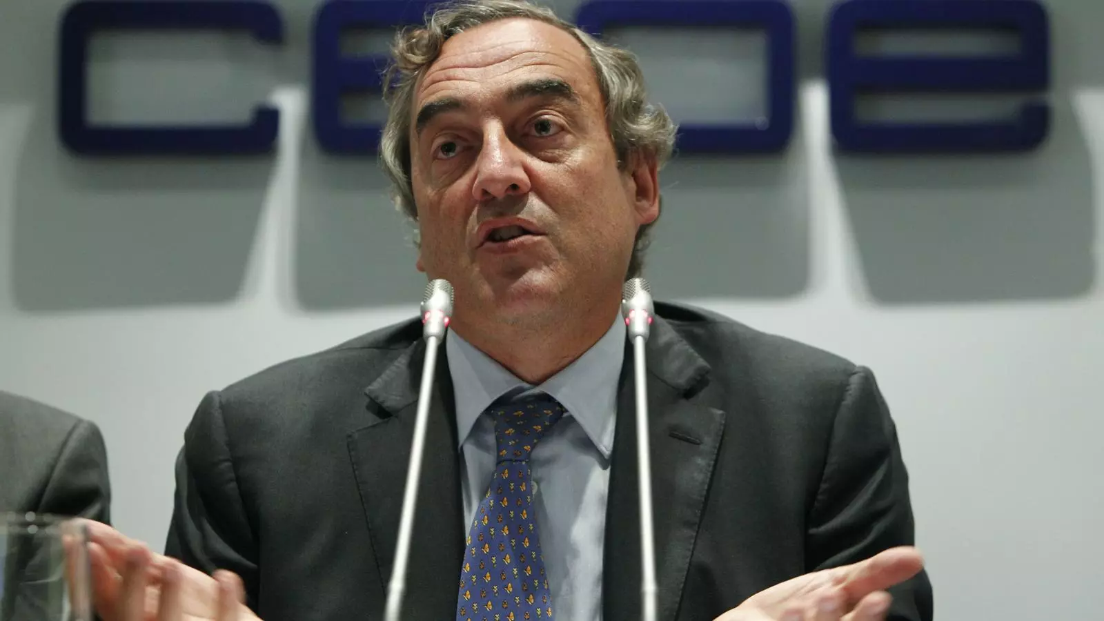 Sí: Joan Rosell, Daniel de Alfonso. No: Miguel Sebastián, Wolfgang Schäuble.