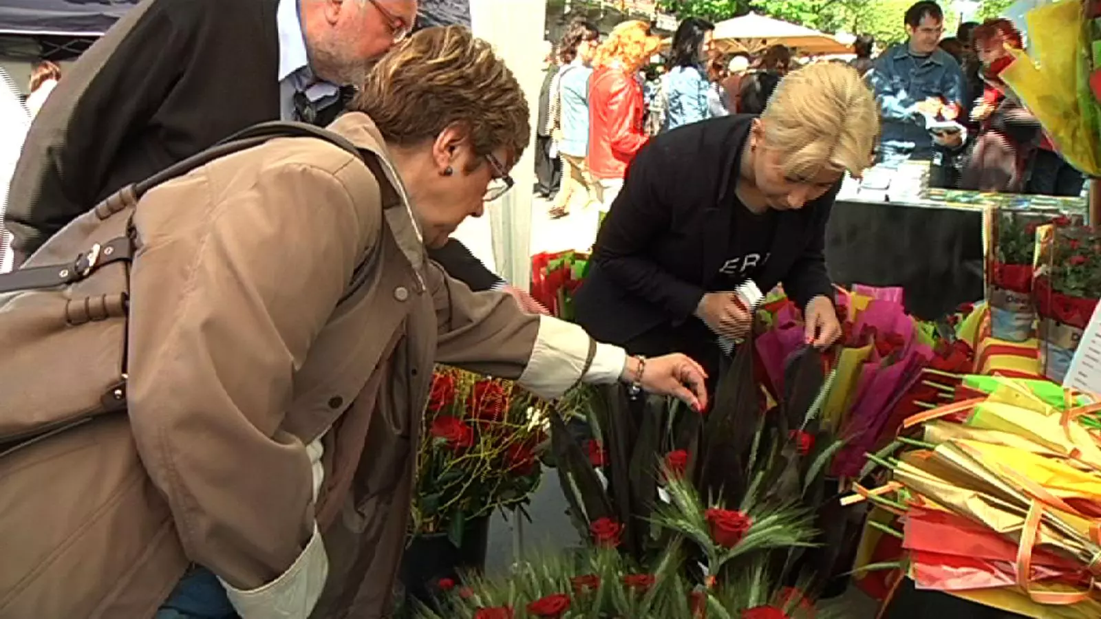 Sant Jordi 2013: "No hem apujat el preu de les roses, ja són prou cares"