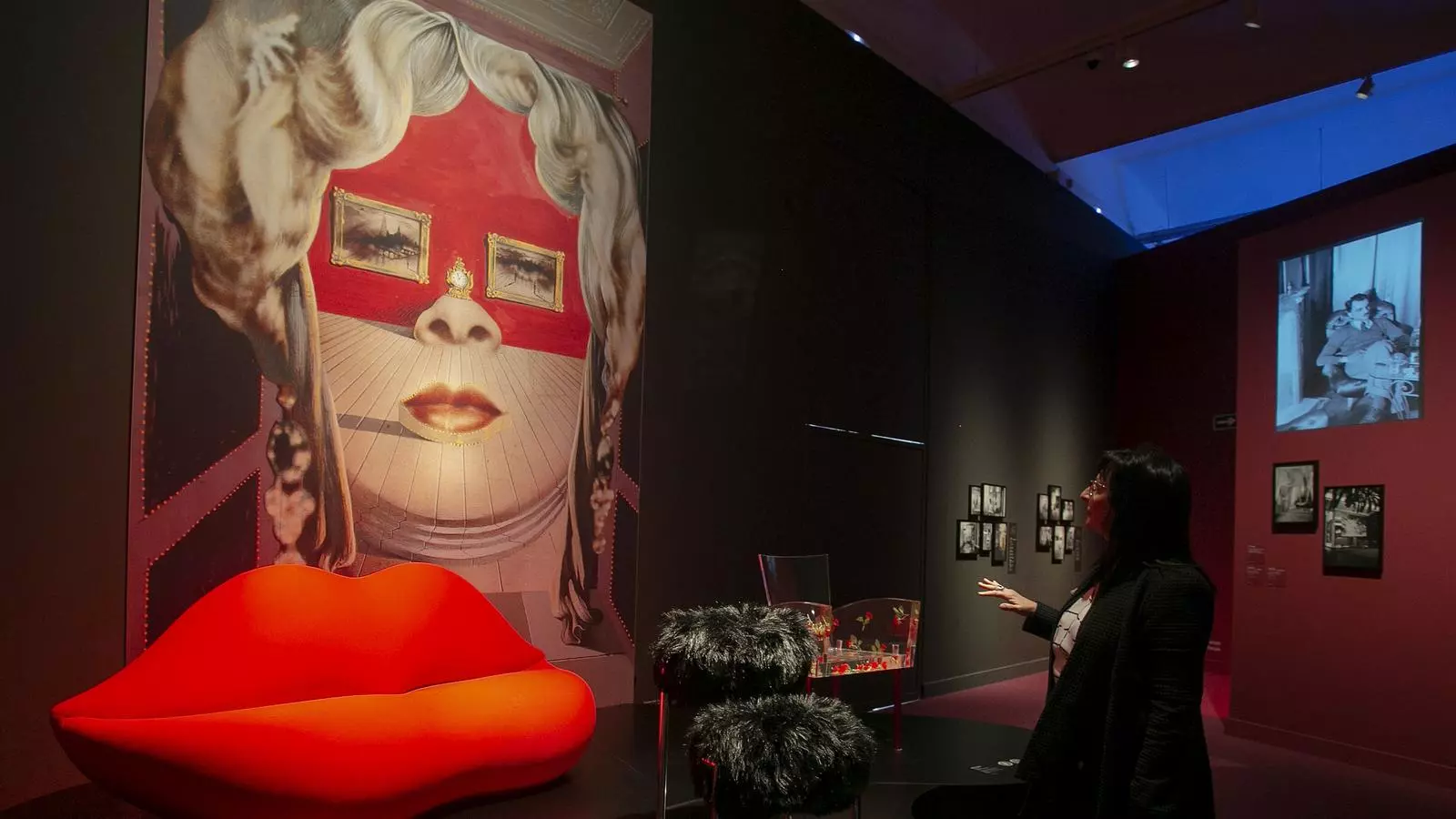 Una de les sales de l'exposició 'Objectes de desig', al CaixaForum