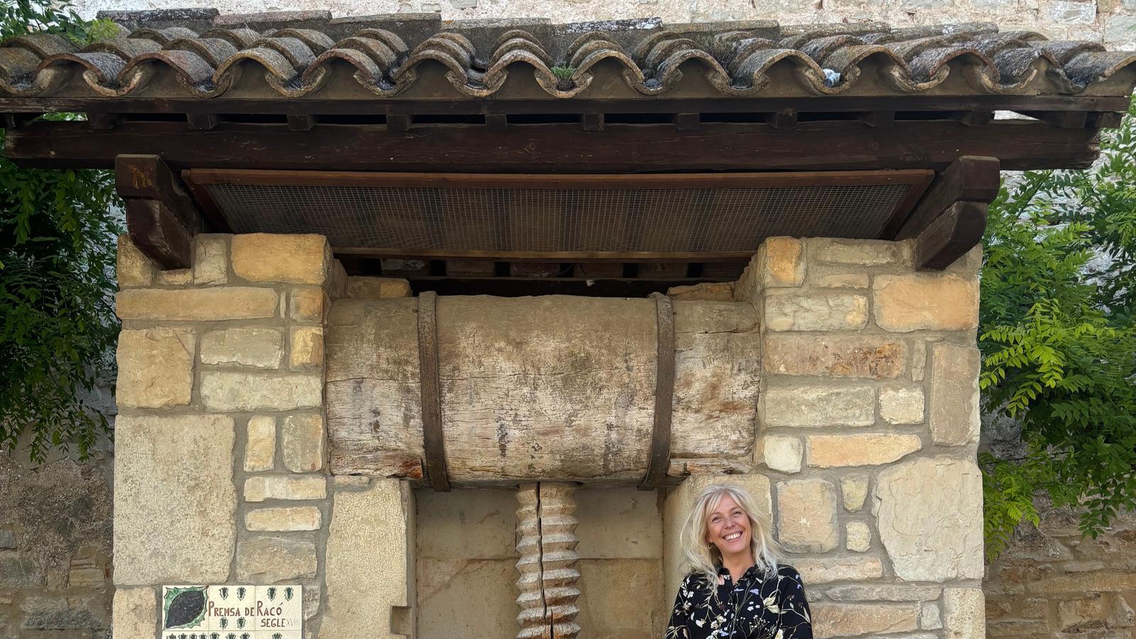 The Carme Gasull at the portal of Rocafort de Queralt