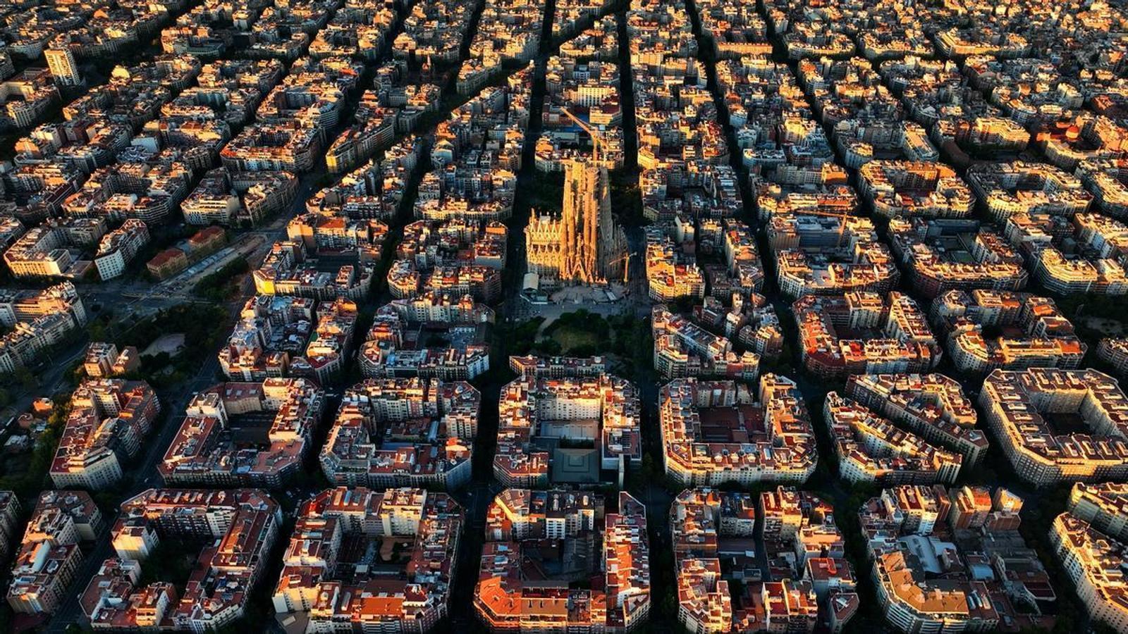 Aerial view of a part of the Eixample of Barcelona.
