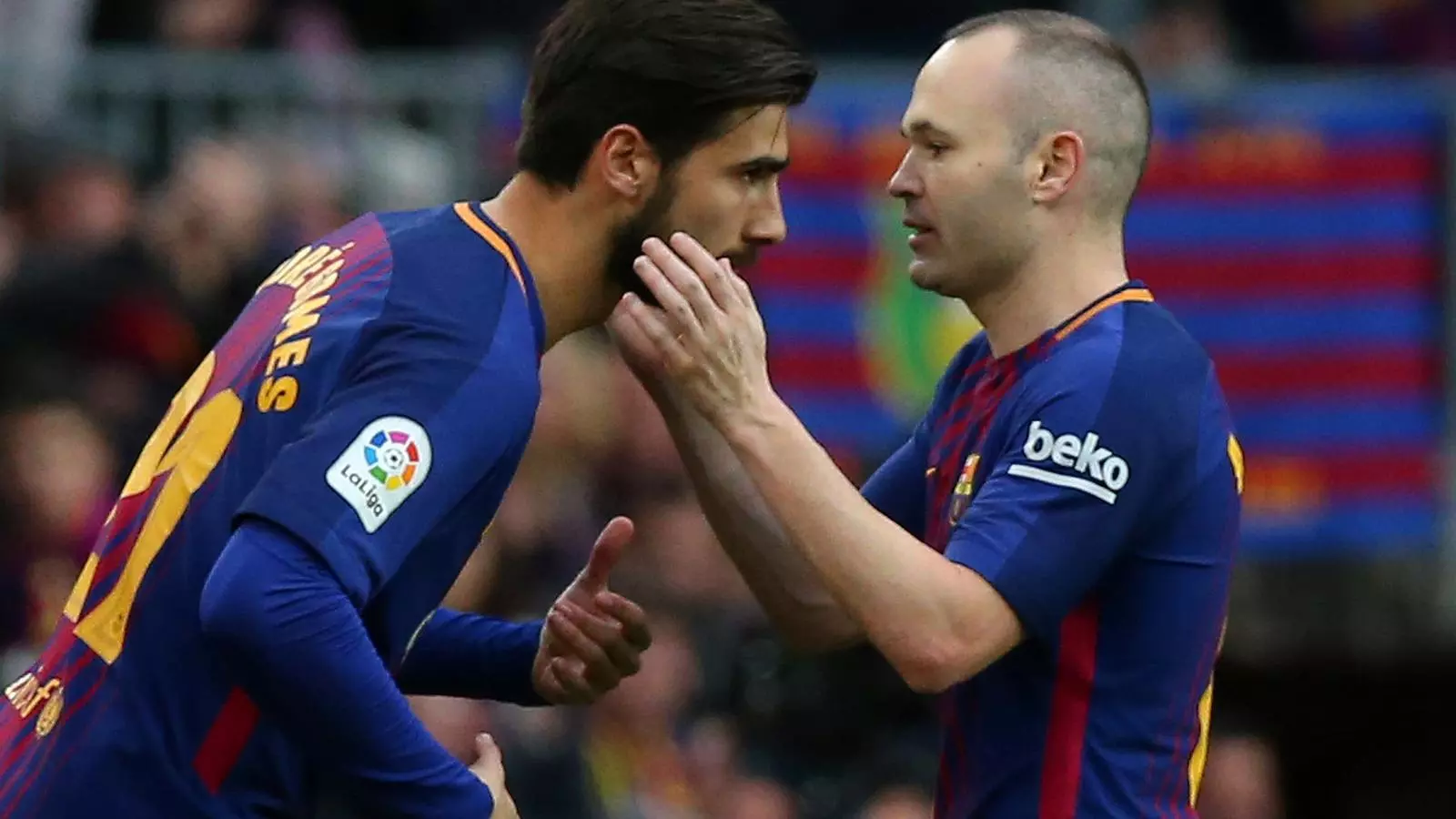 André Gomes, xiulat per una part del públic