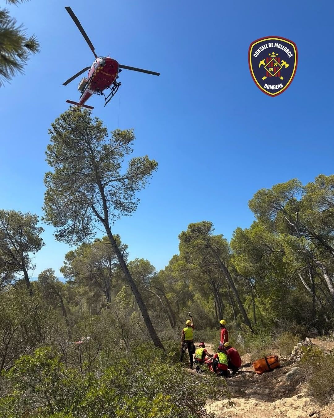 Els Bombers han rescatat una dona a Peguera