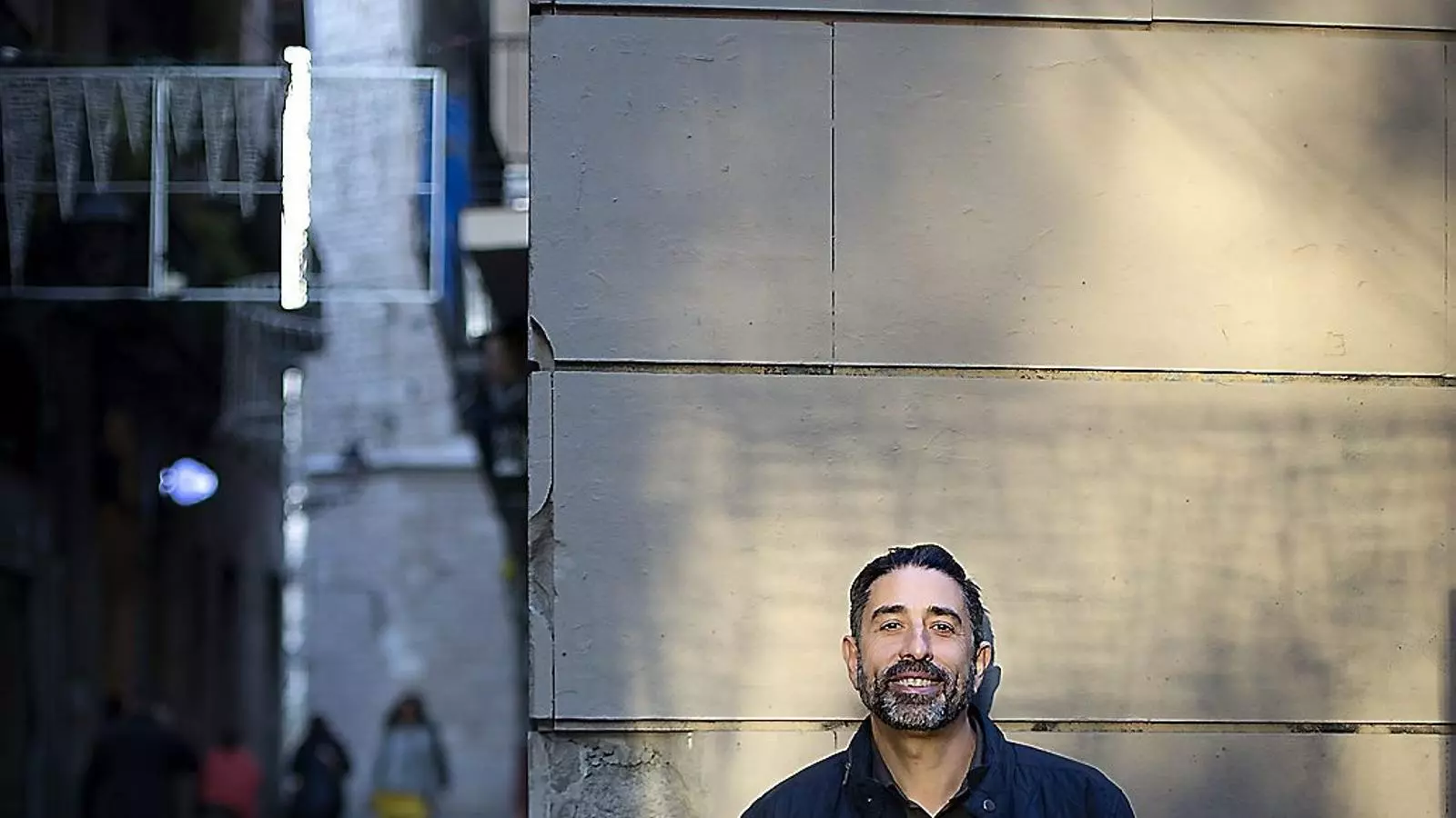 PACO ABRIL: “Si als homes els dónes l’oportunitat de cuidar els fills ho fan, i ho fan molt bé”