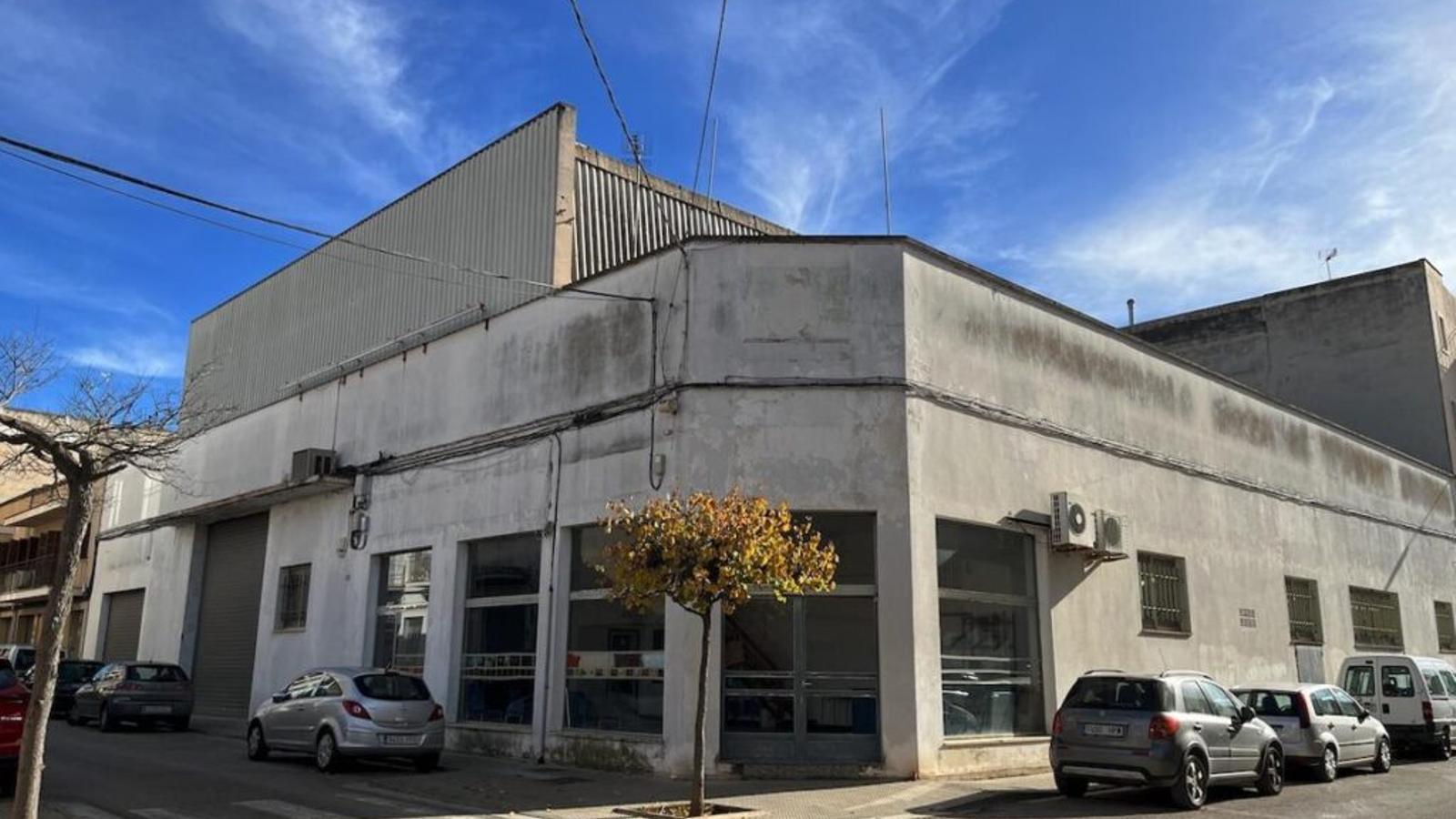 Old headquarters of the Citroën car shop