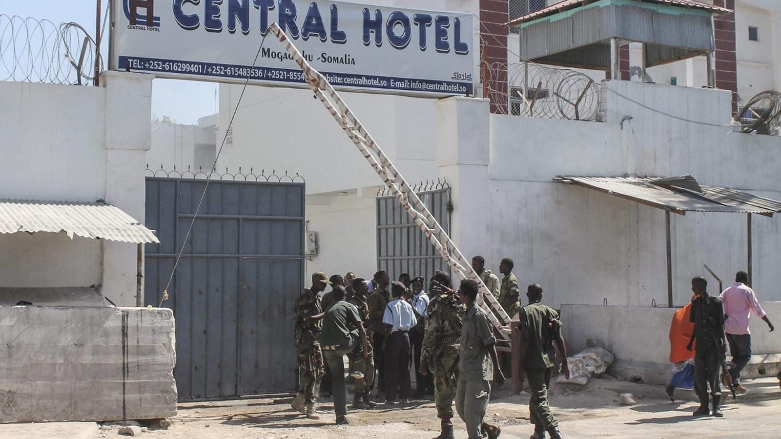 A l’hotel atacat pel grup islamista hi havia una reunió política.