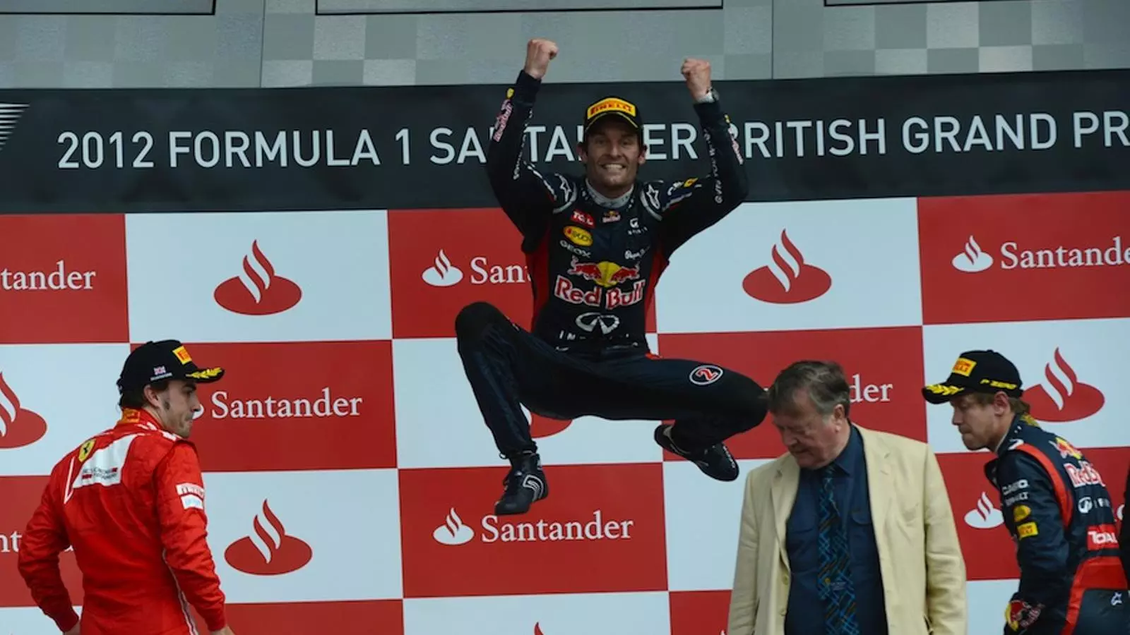 Mark Webber celebra el triomf en el Gran Premi de la Gran Bretanya de Fórmula 1 / DIMITAR DILKOFF / AFP PHOTO