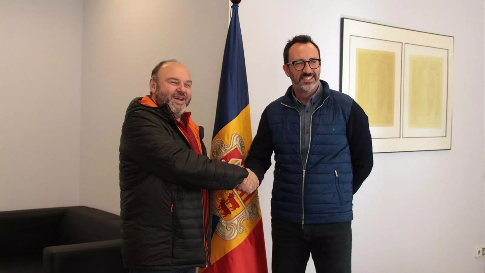 Una trobada entre l'actual ministre d'Habitatge i Territori, Víctor Filloy, i el president de l'USdA, Gabriel Ubach, abans de la pandèmia.