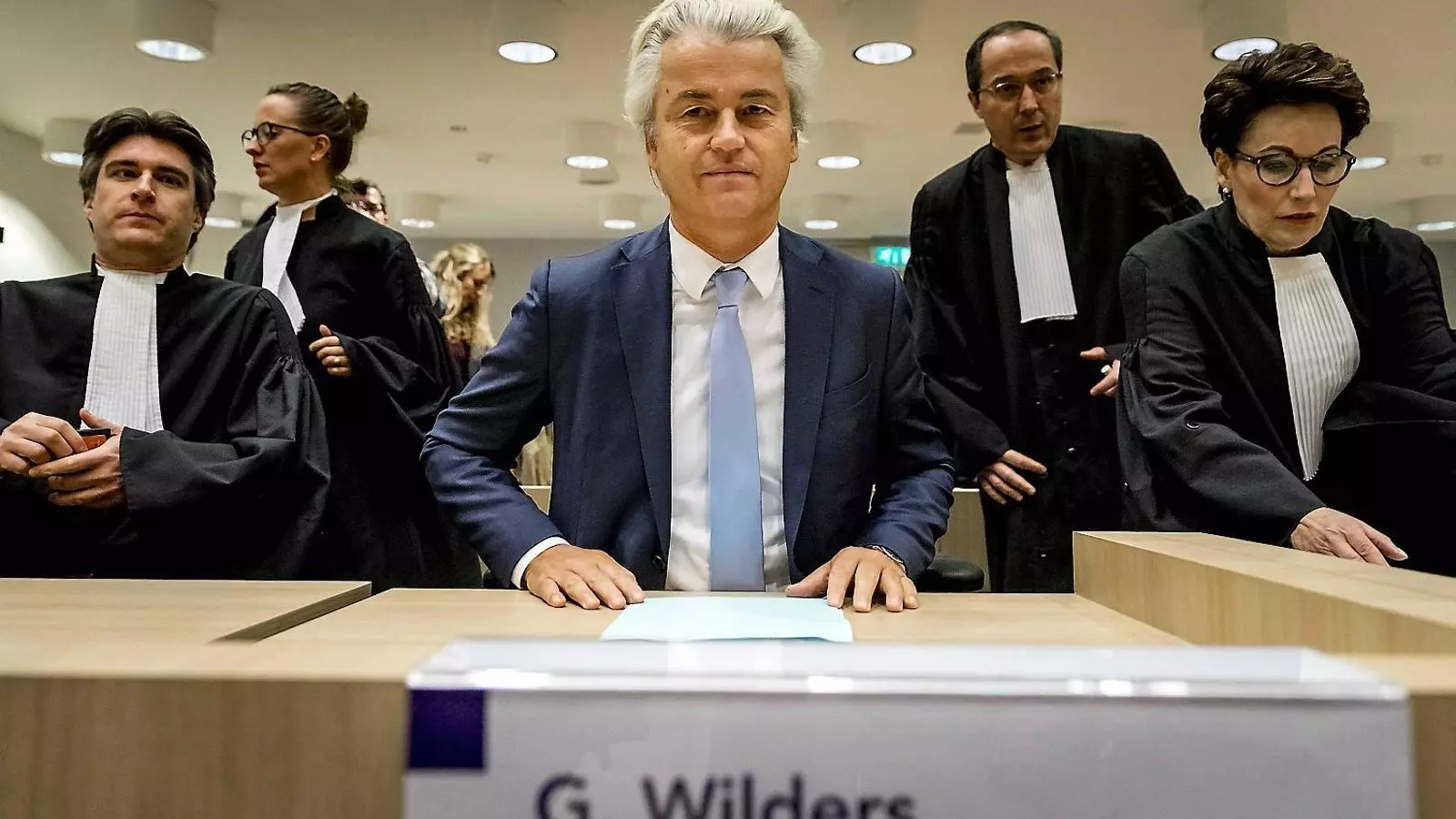 El líder de la formació d’extrema dreta Partit per la Llibertat (PVV) en la seva compareixença al judici, al novembre.