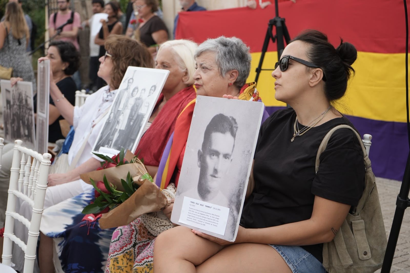 Familiars, coneguts i activistes han participat a l'esdeveniment