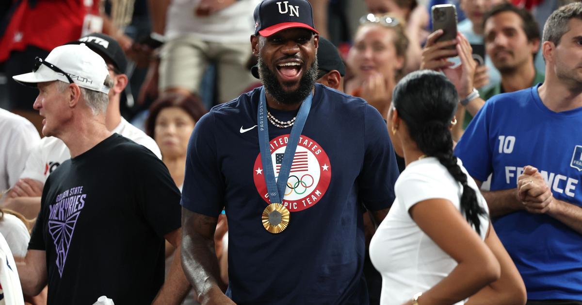 LeBron James Commutes to Philadelphia by Helicopter to Avoid Traffic