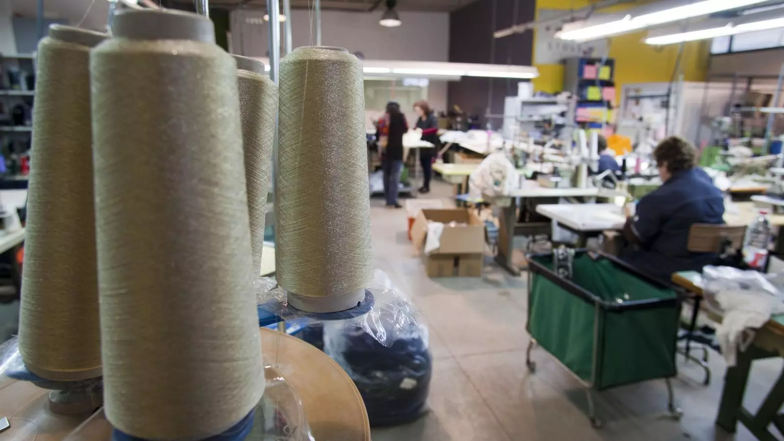 Alguns dels proveïdors tèxtils de les grans multinacionals de distribució han optat per tornar a reubicar-se en els mercats de proximitat del Marroc i Portugal.