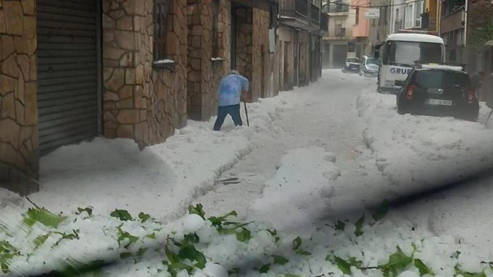 Image of the strong hailstorm this Tuesday in Ribes de Freser.