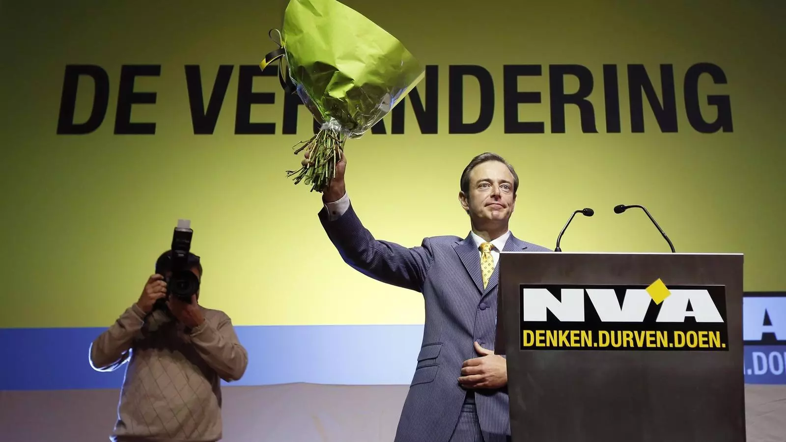 El líder de la Nova Aliança Flamenca, Bart De Wever, després del seu discurs al congrés del partit celebrat a la ciutat d'Anvers.