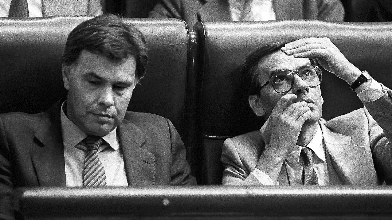 Alfonso Guerra durant un ple al Congrés el 1985, quan era vicepresident del govern espanyol de Felipe González.