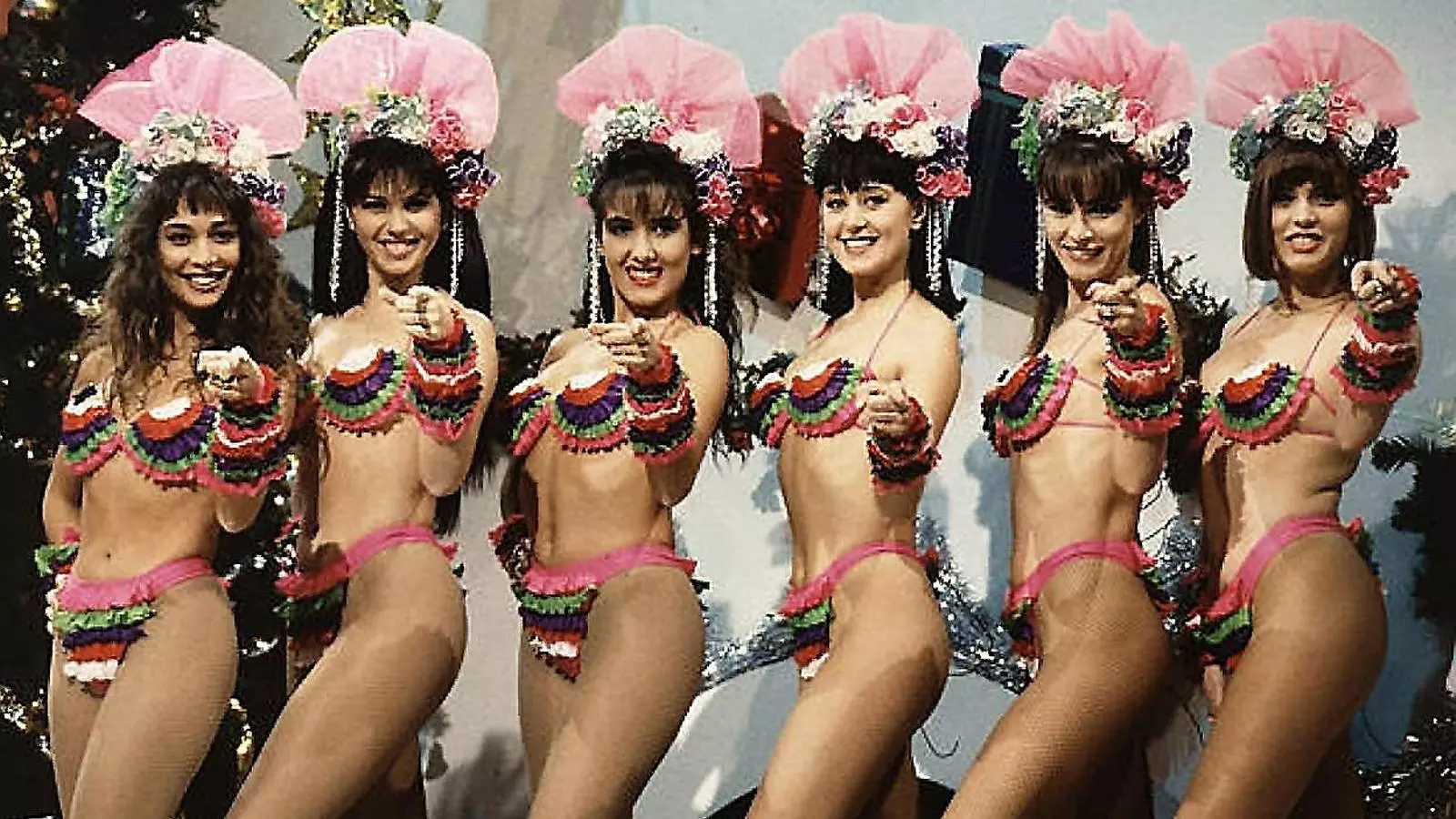 El grup de ball Mama Chicho feia aparicions al programa de varietats Tutti frutti, que es va emetre a Telecinco del 1990 al 1992.