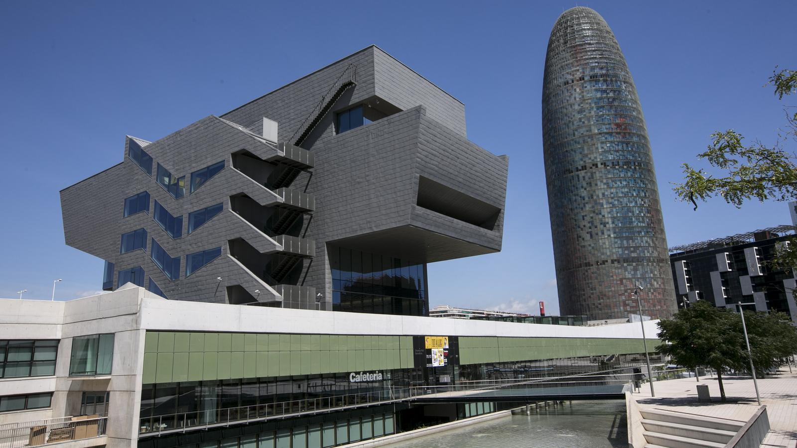 The Disseny Hub is one of the museums that offers discounts
