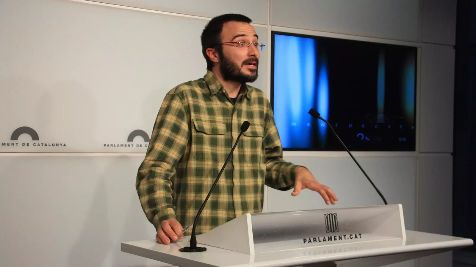 El portaveu de la CUP al Parlament, Albert Botran, ha comparegut en roda de premsa / PATRÍCIA MATEOS (ACN)