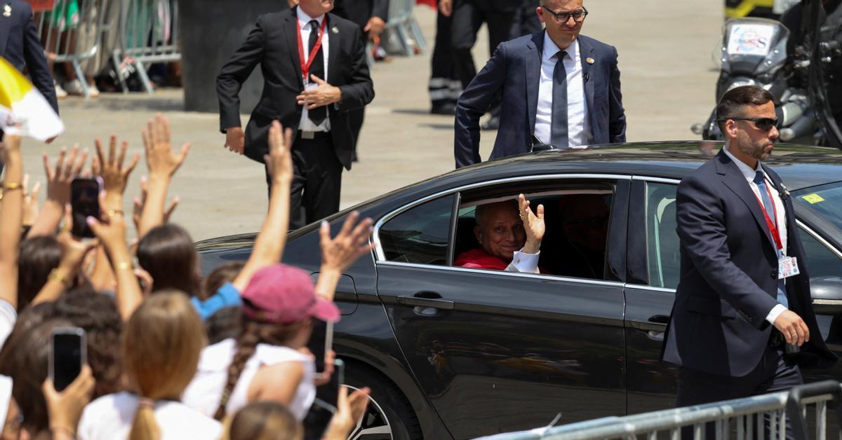 #ÚLTIMAHORA El papa Lleó XIV ja és a Catalunya: el seu avió 