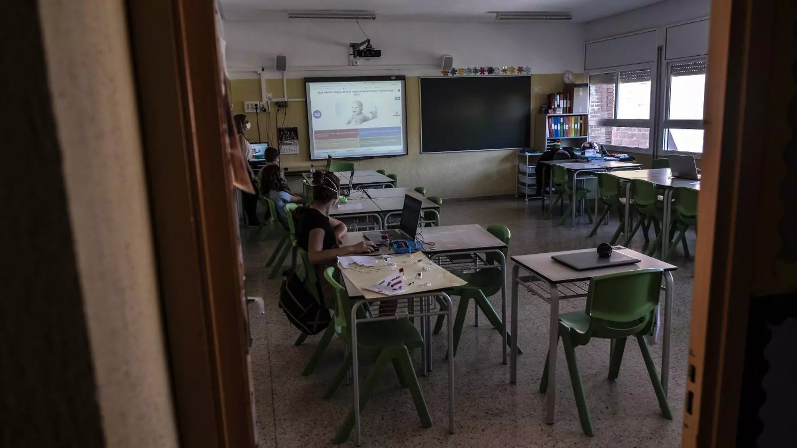 “La universitat no ensenya els problemes reals de l’escola”