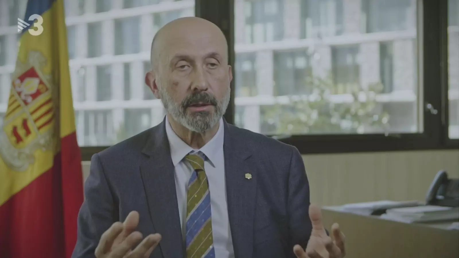 El ministre Joan Martínez Benazet, durant el reportatge emès per TV3. / TVC