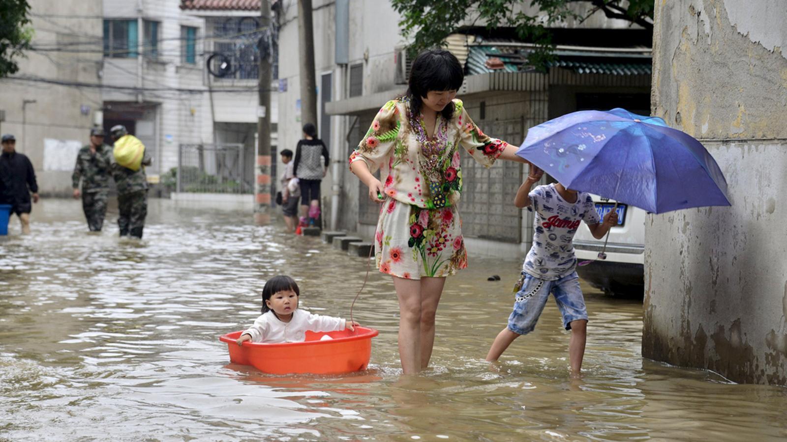 China, una calle inundada por las lluvias en Changzhou. REUTERS
