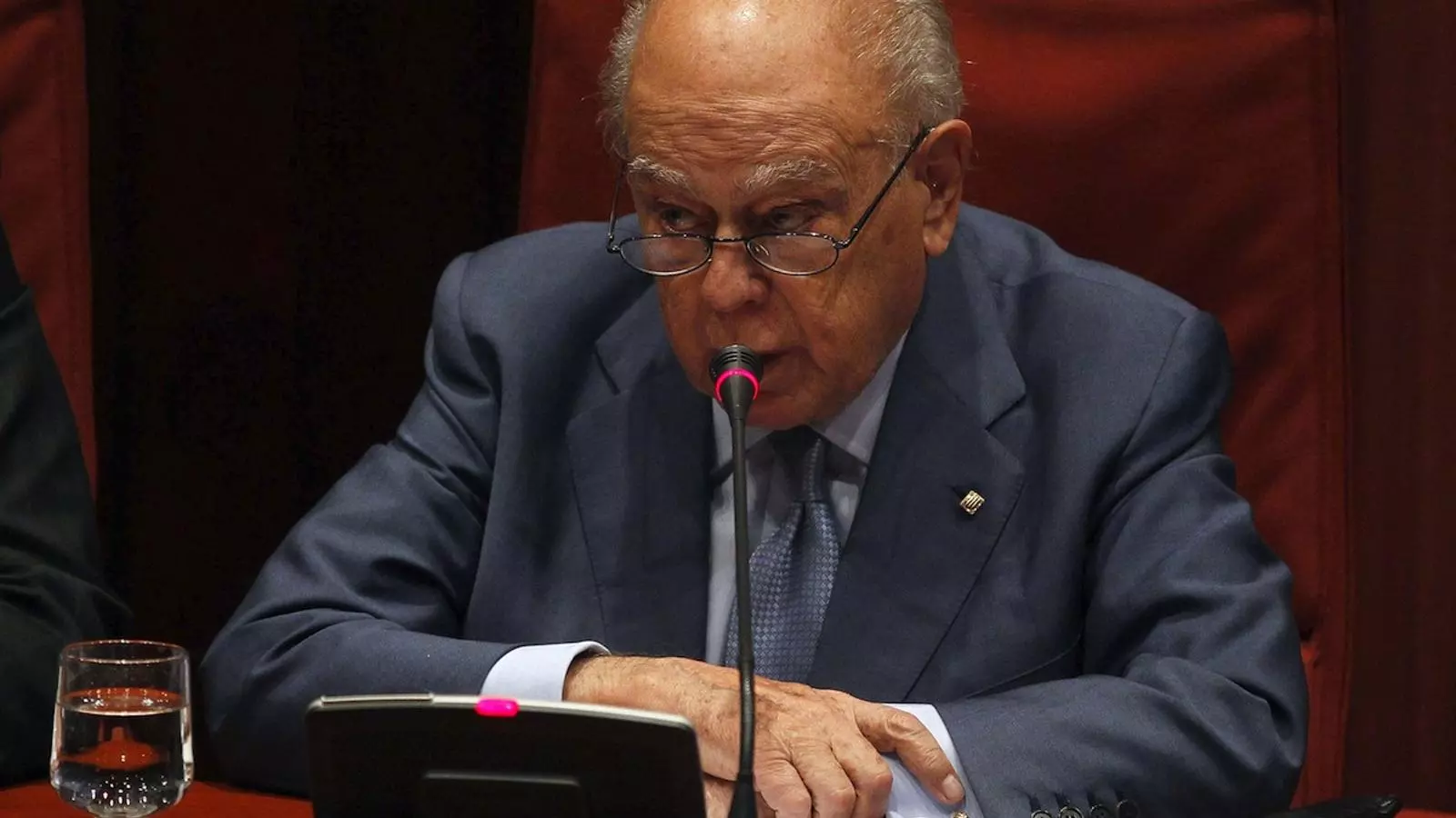 Pujol declara al Parlament / EFE