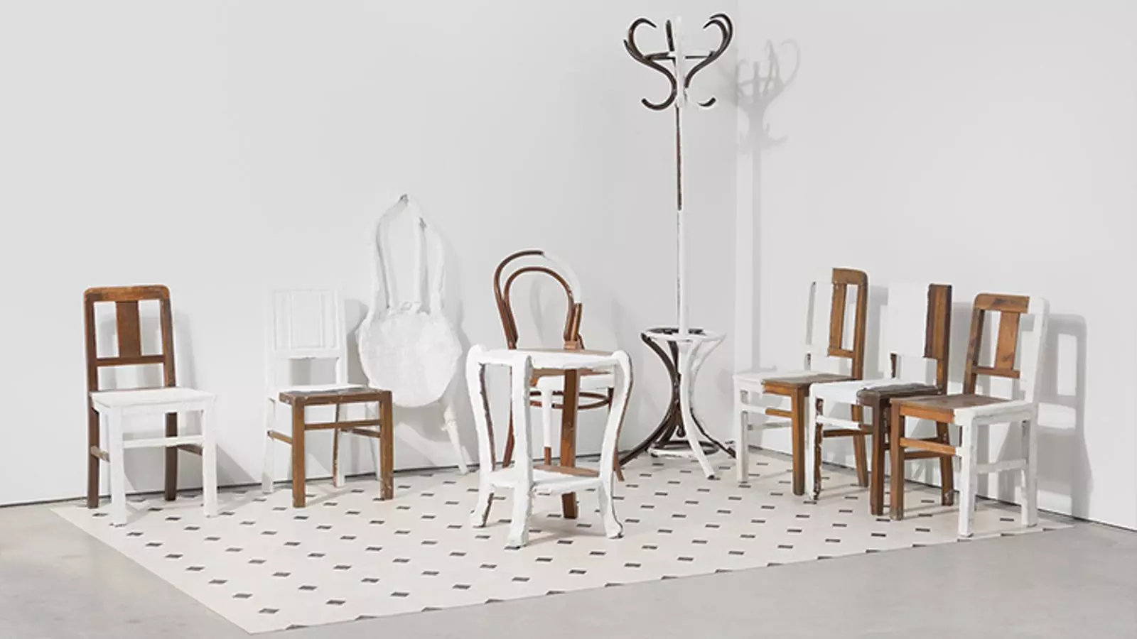 Ana Vieira, Sala de espera. Os móveis a afirmarem a sua inutilidade, 2014