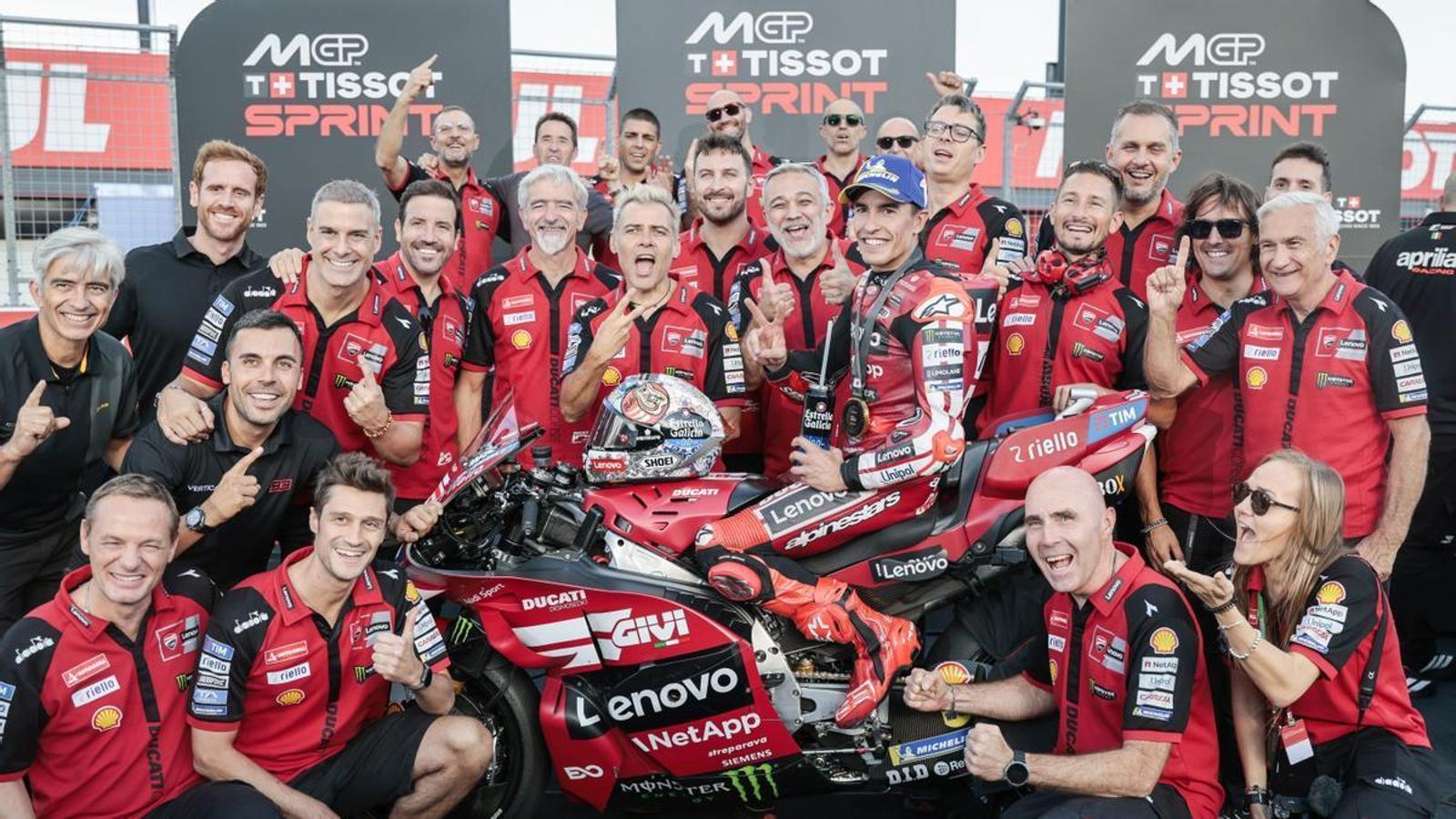 Marc Márquez, celebrating his triumph at the Japanese Grand Prix