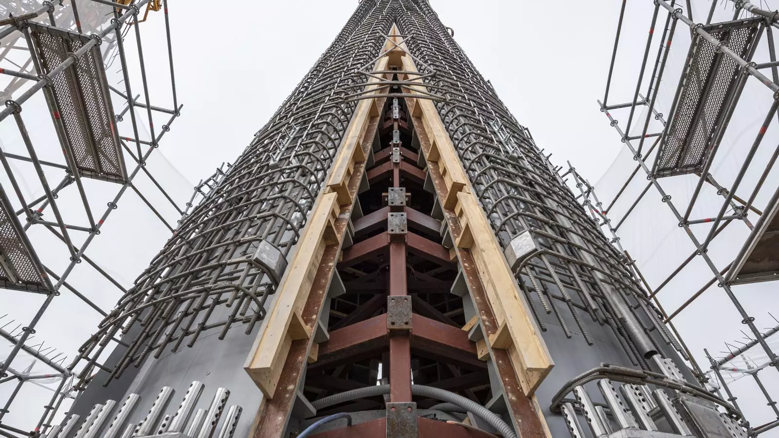 La torre de la Mare de Déu estarà acabada al desembre