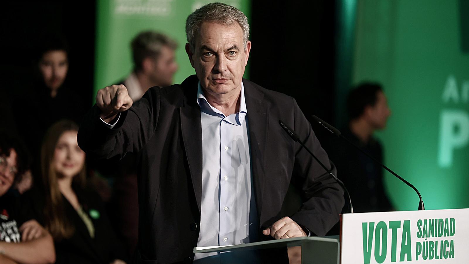 The former president of the Spanish government José Luis Rodríguez Zapatero during his speech at a PSOE rally in Cadiz.