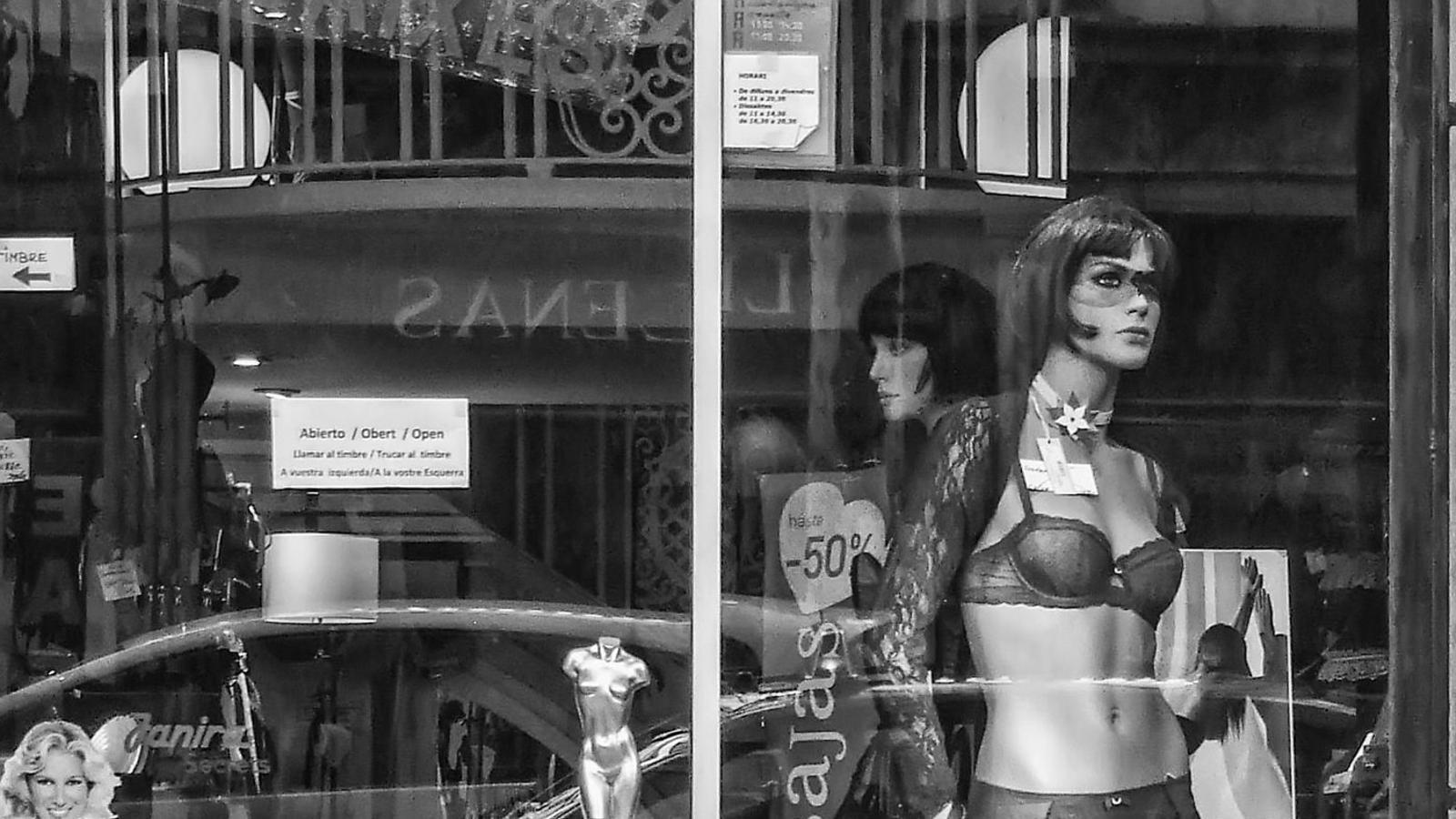 Tres de les taxigrafies de Jordi Nebot que es poden veure a l’exposició que té a l’Espai Antoni Miró Peris de Barcelona.