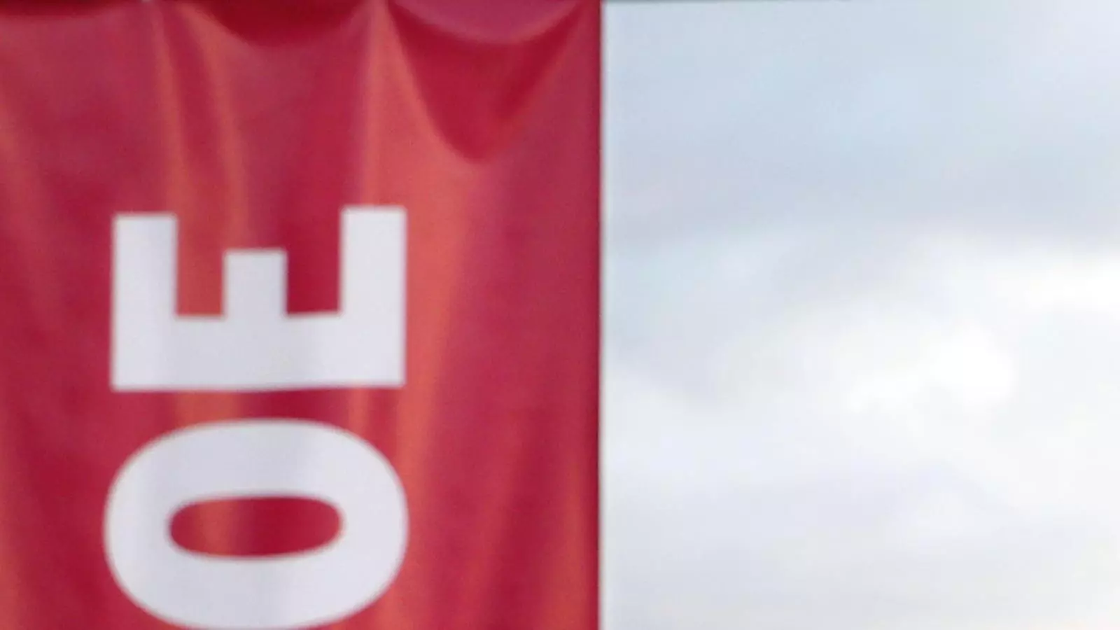 La candidata a líder del PSOE, Susana Díaz, ahir amb el president valencià, Ximo Puig.