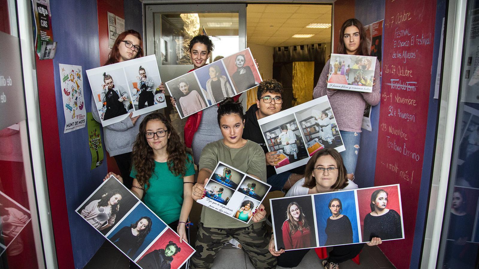 Peluquitas, maquillatge i fotos per rebutjar els cànons de bellesa