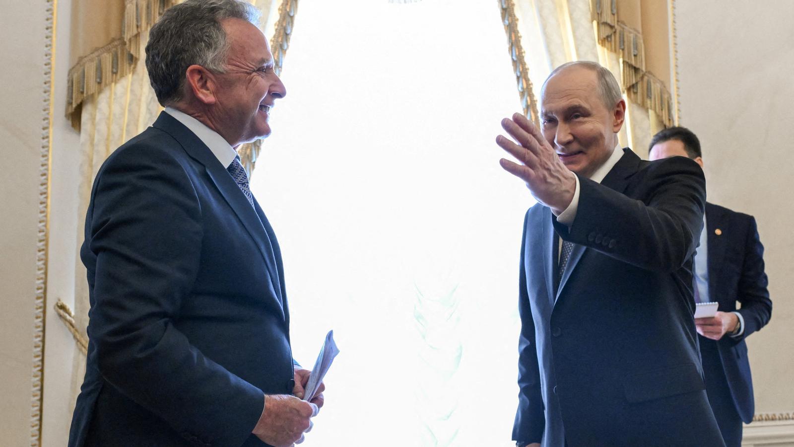 El enviado especial de los Estados Unidos Steve Witkoff con el presidente ruso, Vladímir Putin.