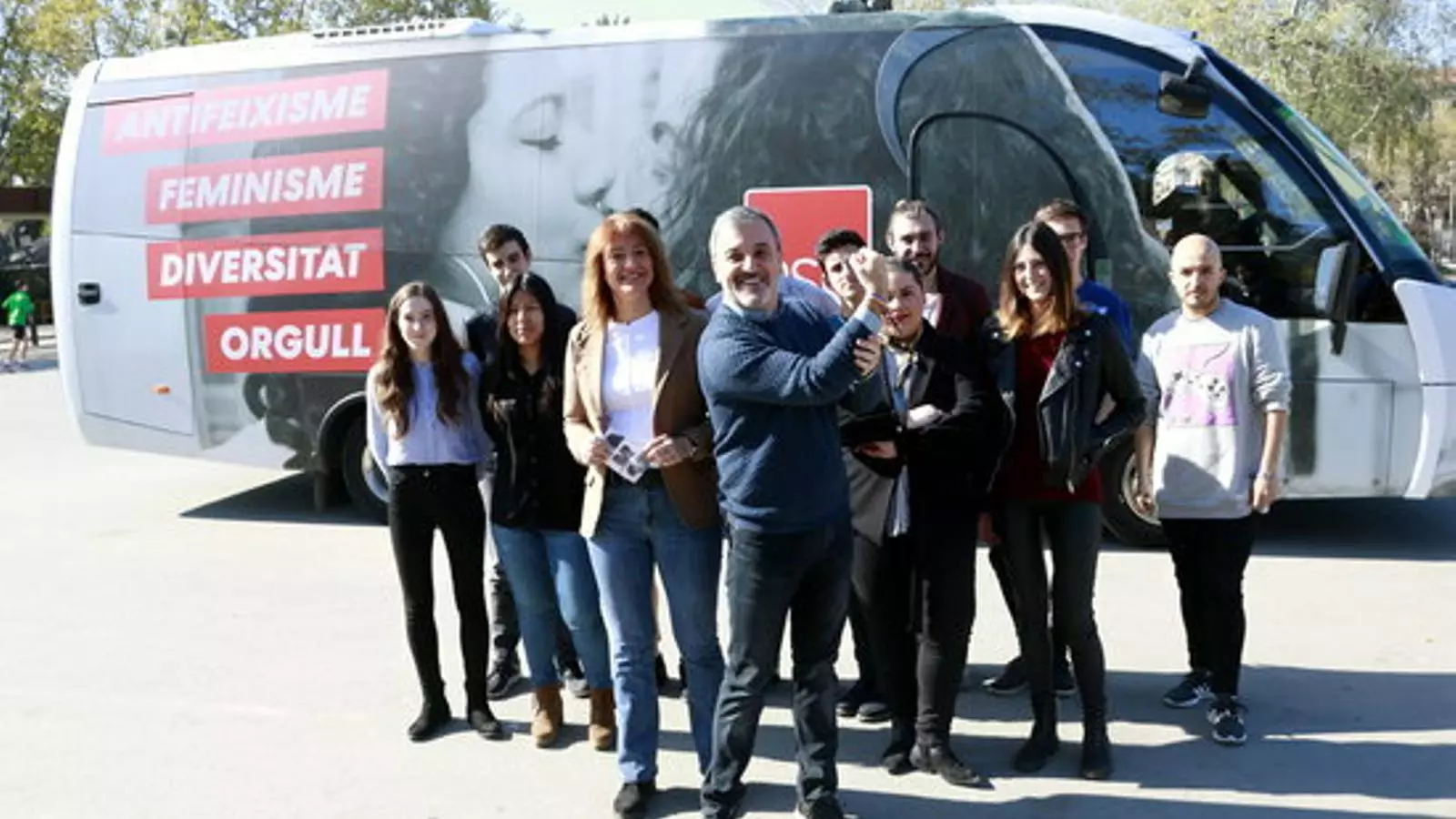 Collboni fa circular per Barcelona "un bus de l'amor" contra Vox