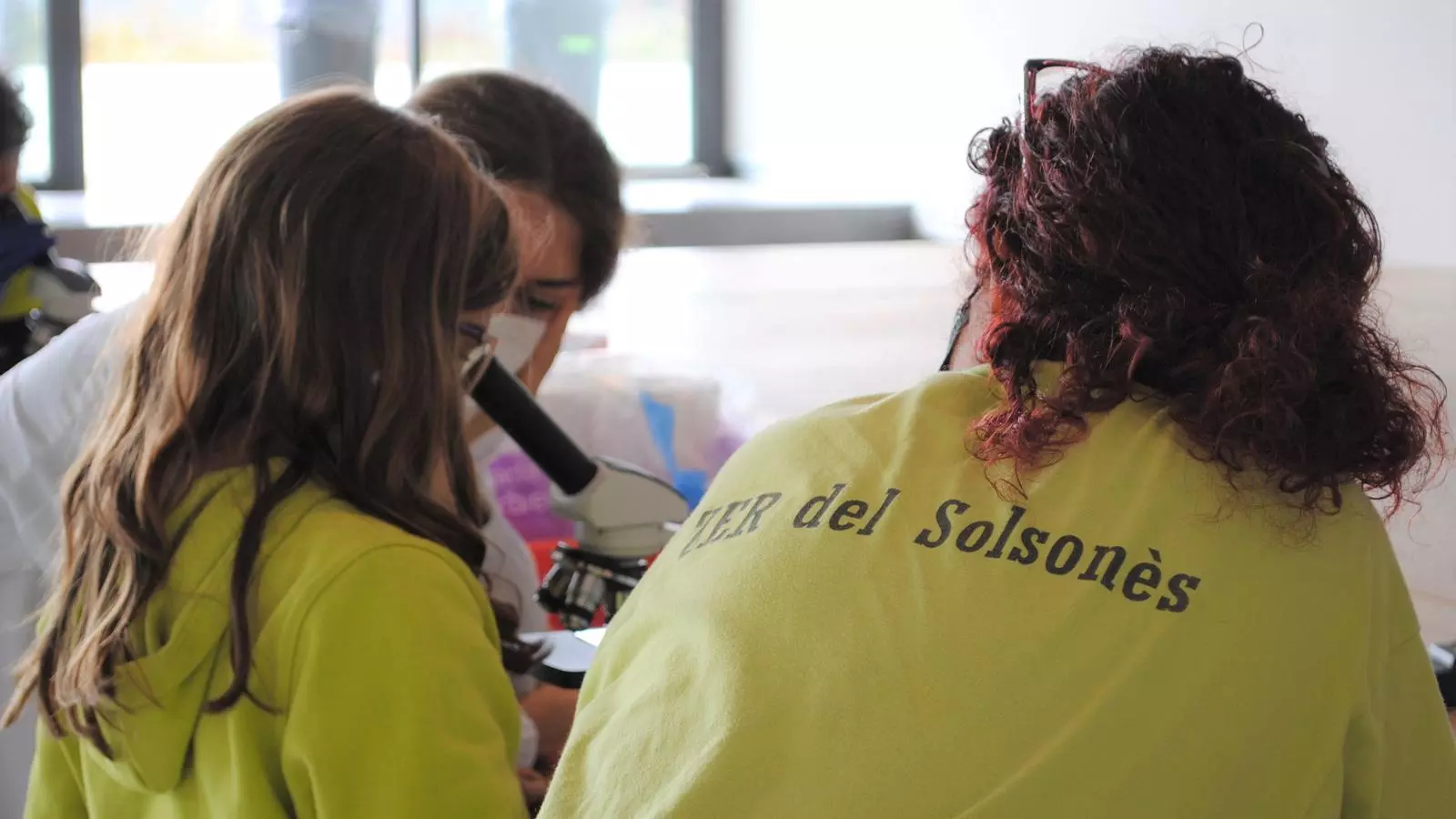 Els alumnes troben un amic científic a qui li poden fer preguntes sobre ciència