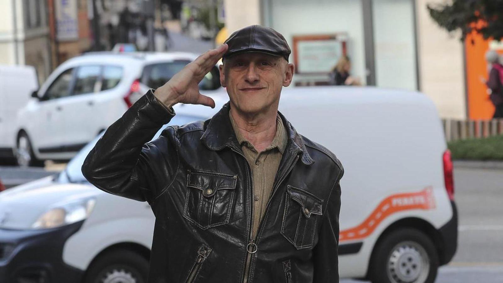 The leader of the group Ilegales, Jorge Martínez (Avilés, 1955), in Oviedo in 2024.