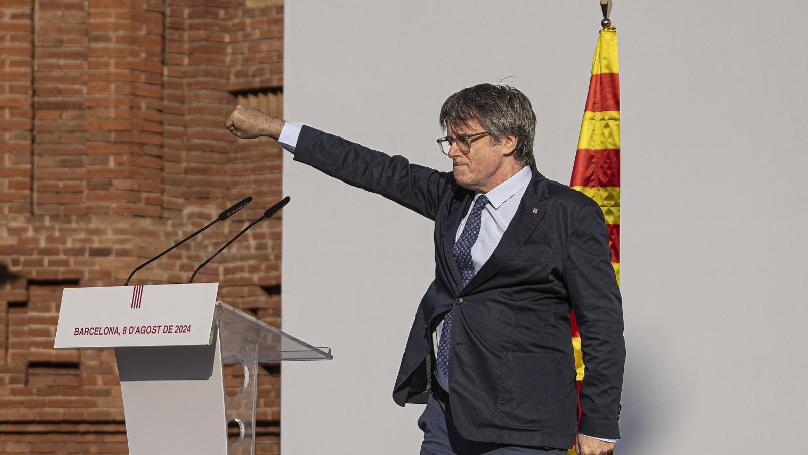 The former president Carles Puigdemont arriving at the reception event at the Arc de Triomf in Barcelona after almost seven years in exile.