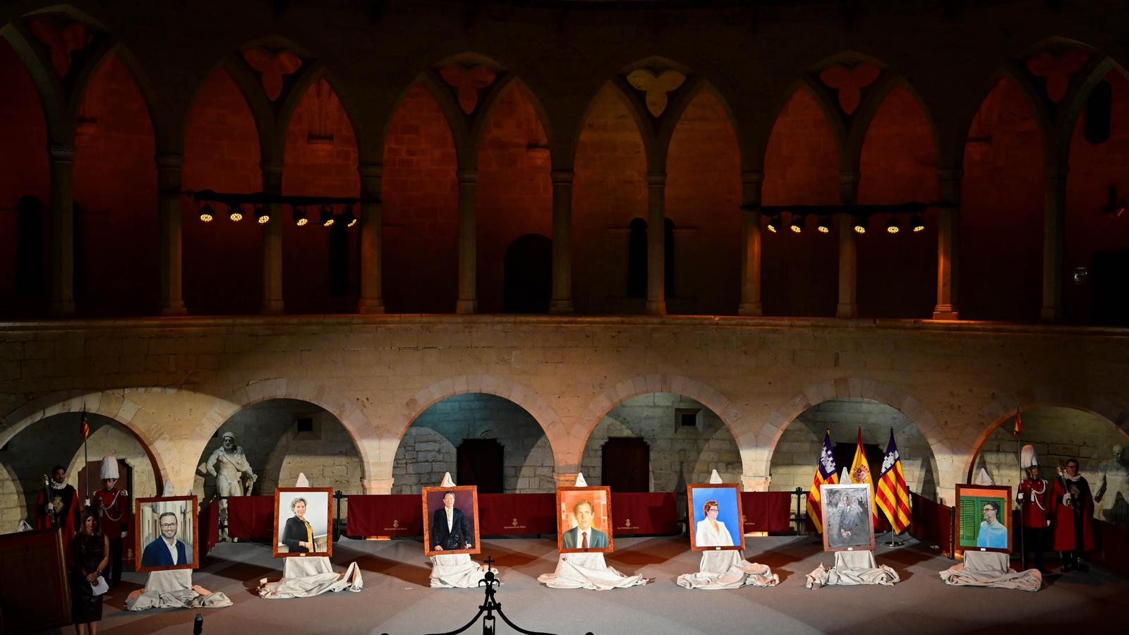 The portraits of the mayors and mayoresses of Palma.